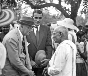 Buchman with Rajagopalachari, Rajmohan Gandhi's grandfather